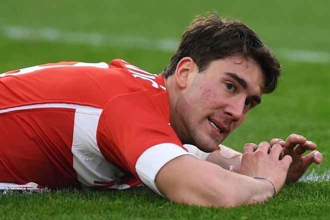 年轻中场 年轻中场